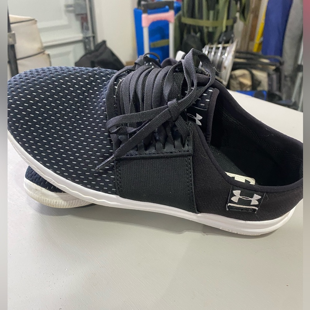 Under Armour women’s shoes charged 257